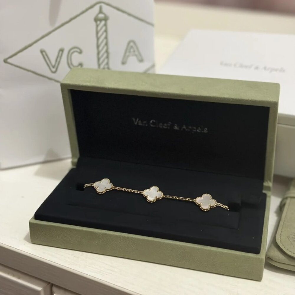 Authentic Van Cleef & Arpels bracelet